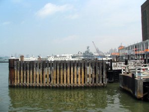 Waterways Boat Cruise NYC (around Manhattan island) 03.JPG